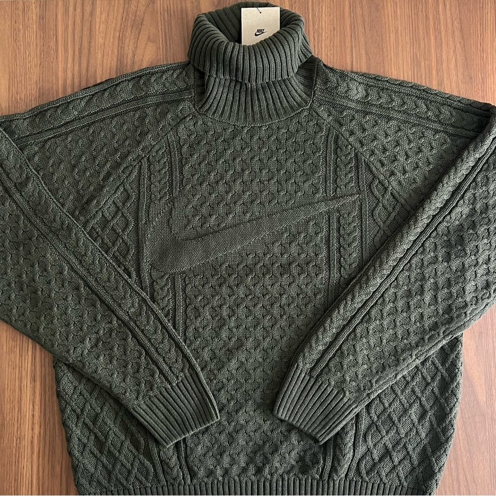 $180 Nike Cable Knit Wool Blend Turtleneck Sweater Mens M Cargo Khaki FB7770-325